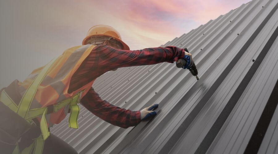 Professional gutter cleaning in Toronto, KS